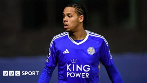 Exeter City sign Amani Richards on loan from Leicester City.